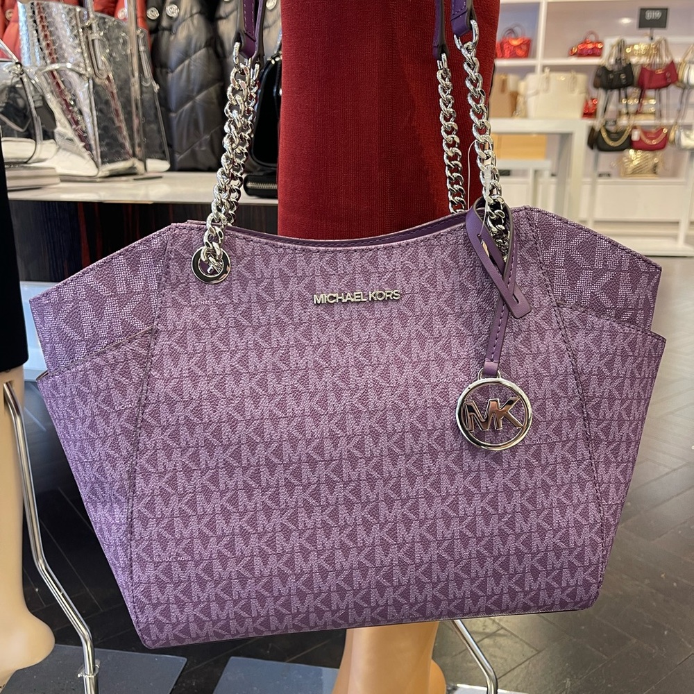 MICHAEL KORS
Jet Set Travel Lg Signature Chain Shoulder Tote
Dark Purple
NWT - Picture 13 of 16